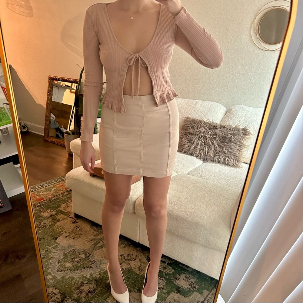 Free People light pink skirt. Size 10.